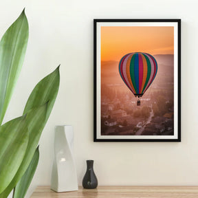 Diamantmalerei - Wunderliche Heißluftballons über einem Dorf