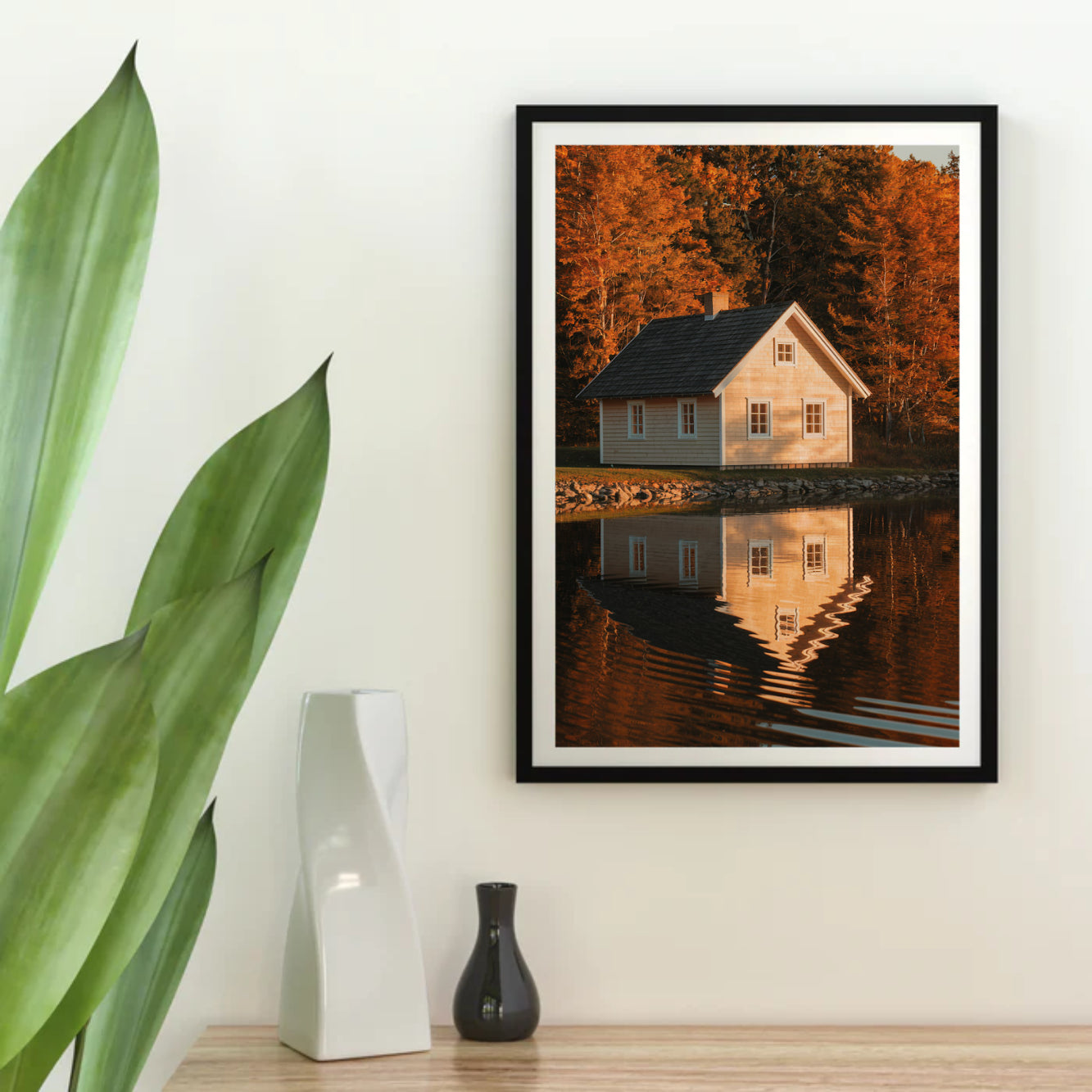 Diamantmalerei – Haus an einem See mit Spiegelungen im Wasser