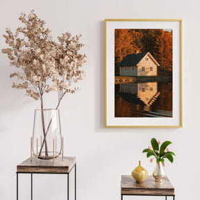 Diamantmalerei – Haus an einem See mit Spiegelungen im Wasser